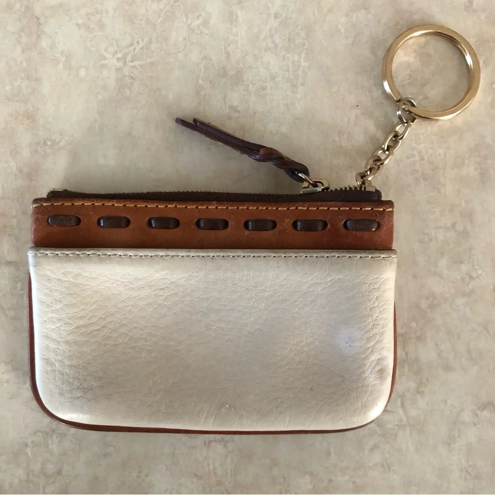 Dooney and Bourke coin pouch key chain ring wallet ☀️🌵 FIRM PRICE - Picture 3 of 6
